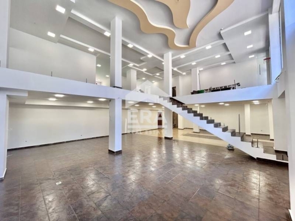 Дава се под наем Магазин в София, Витоша - 621 кв.м за 2750 € - Снимка #1