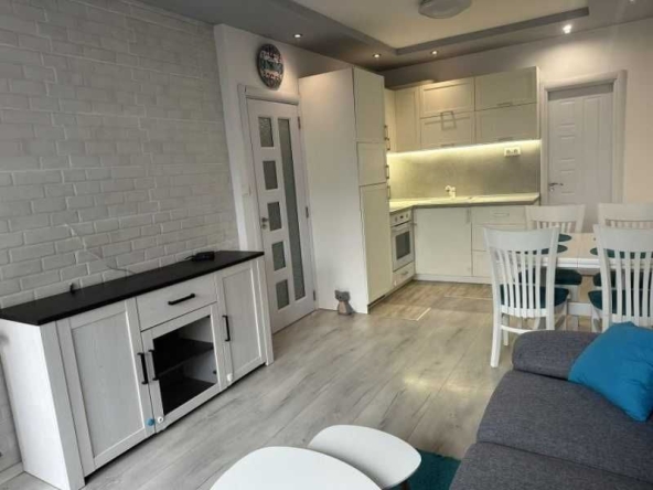 Дава се под наем Тристаен апартамент в София, Витоша - 92 кв.м за 548.25 € - Снимка #1