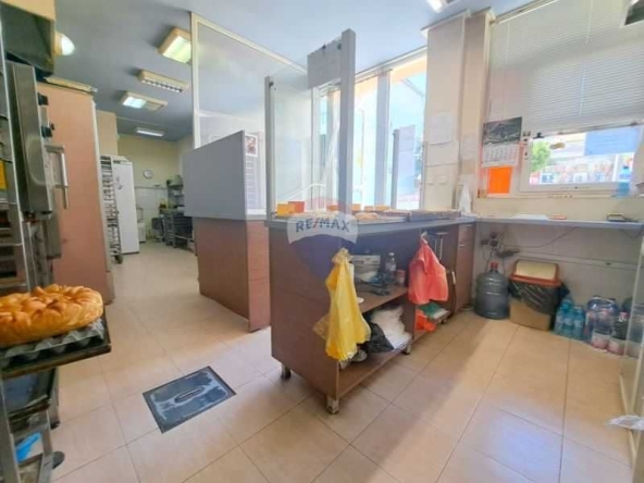 Магазин в Варна, Цветен квартал - 71 кв.м за 2324 €/кв.м - Снимка #1