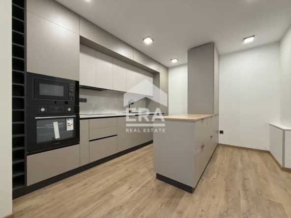 Двустаен апартамент в София, Център - 73 кв.м за 2173 €/кв.м - Снимка #1