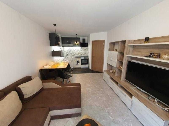 Дава се под наем Двустаен апартамент в София, Красно село - 75 кв.м за 398.82 € - Снимка #1