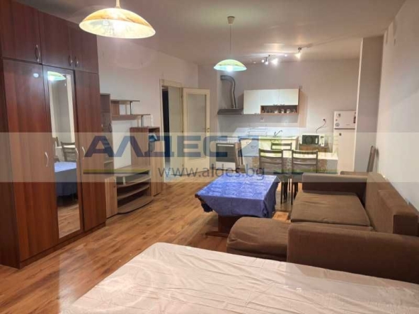 Дава се под наем Тристаен апартамент в София, Стрелбище - 120 кв.м за 797.64 € - Снимка #1