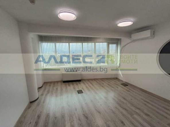 Дава се под наем Офис в София, Хиподрума - 48 кв.м за 453.39 € - Снимка #1