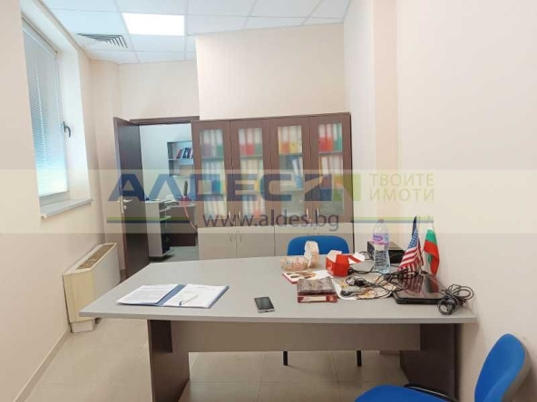 Офис в София, Полигона - 49 кв.м за 906 €/кв.м - Снимка #1