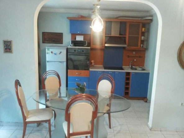 Дава се под наем Двустаен апартамент в София, Лозенец - 78 кв.м за 618.12 € - Снимка #1