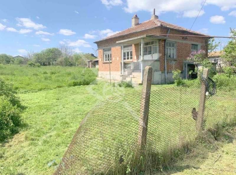 Къща в с. Константиново, Област Бургас - 60 кв.м за 917 €/кв.м - Снимка #1