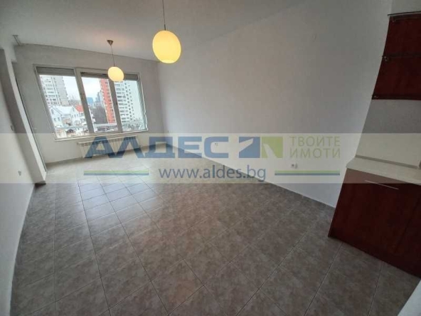 Дава се под наем Двустаен апартамент в София, Дианабад - 75 кв.м за 698.19 € - Снимка #1