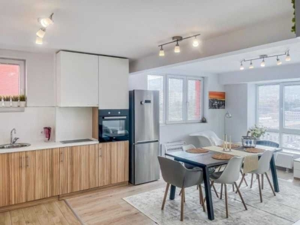 Дава се под наем Тристаен апартамент в София, Витоша - 100 кв.м за 376.89 € - Снимка #1