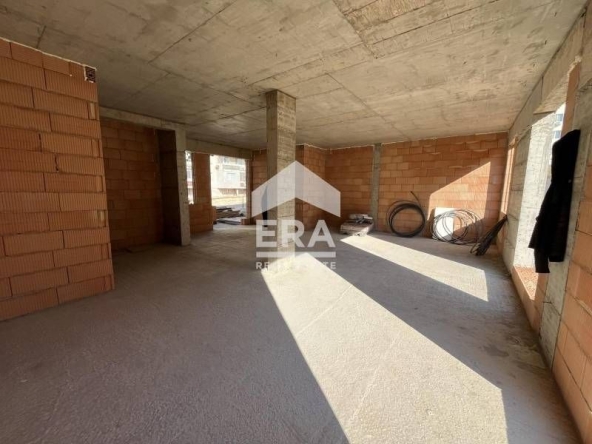 Магазин в Варна, Кайсиева градина - 77 кв.м за 987 €/кв.м - Снимка #1