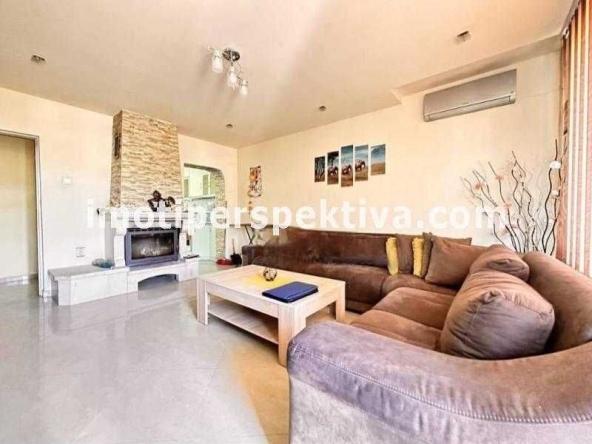 Етаж от къща в с. Първенец, Област Пловдив - 100 кв.м за 1550 €/кв.м - Снимка #1