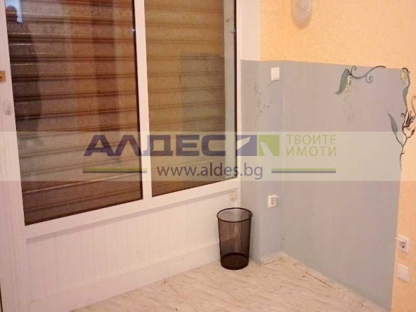 Дава се под наем Магазин в София, Център - 50 кв.м за 408 € - Снимка #1