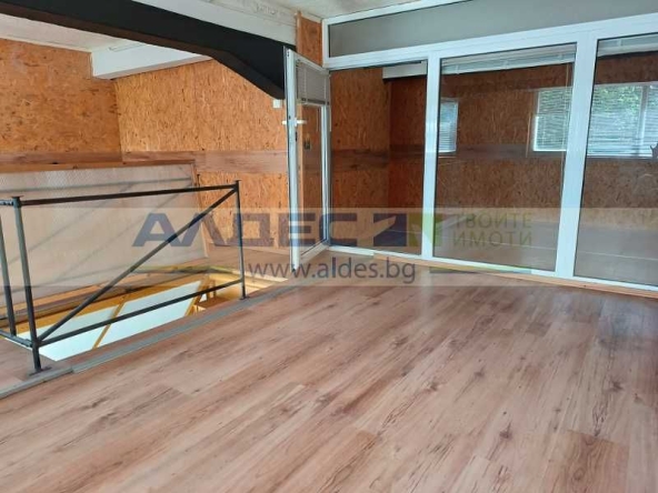 Дава се под наем Магазин в София, Център - 74 кв.м за 598.23 € - Снимка #1