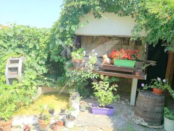 Хотел в Черноморец - 720 кв.м за 283 €/кв.м - Снимка #1