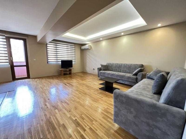 Дава се под наем Двустаен апартамент в Бургас, Лазур - 87 кв.м за 510 € - Снимка #1