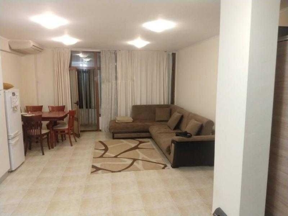 Дава се под наем Двустаен апартамент в Бургас, Център - 60 кв.м за 459 € - Снимка #1