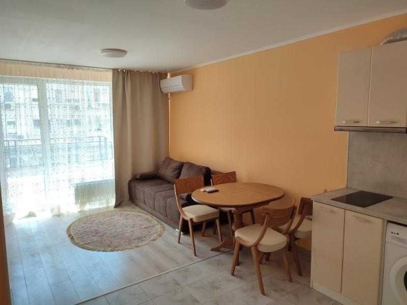 Дава се под наем Двустаен апартамент в Бургас, Лазур - 65 кв.м за 408 € - Снимка #1