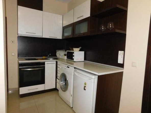 Дава се под наем Четиристаен апартамент в Бургас, Лазур - 100 кв.м за 459 € - Снимка #1