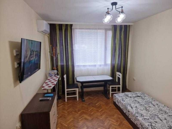 Дава се под наем Двустаен апартамент в Бургас, Зорница - 50 кв.м за 351.9 € - Снимка #1