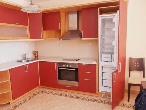 Дава се под наем Двустаен апартамент в Бургас, Център - 65 кв.м за 408 € - Снимка #1
