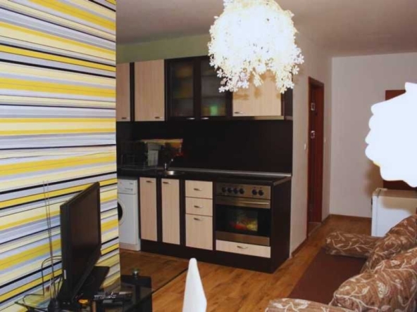 Дава се под наем Двустаен апартамент в София, Студентски град - 60 кв.м за 466.65 € - Снимка #1