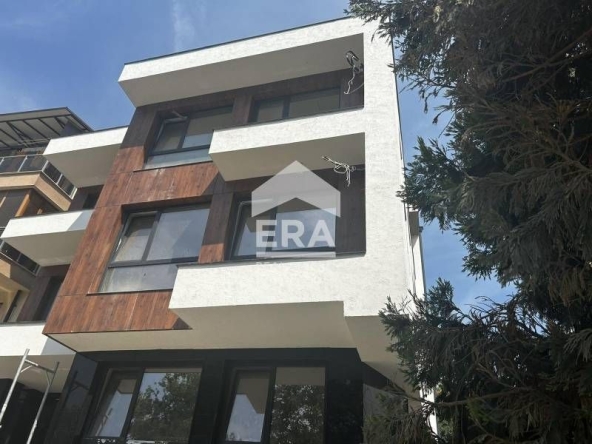 Четиристаен апартамент в Варна, Бриз - 144 кв.м за 1382 €/кв.м - Снимка #1