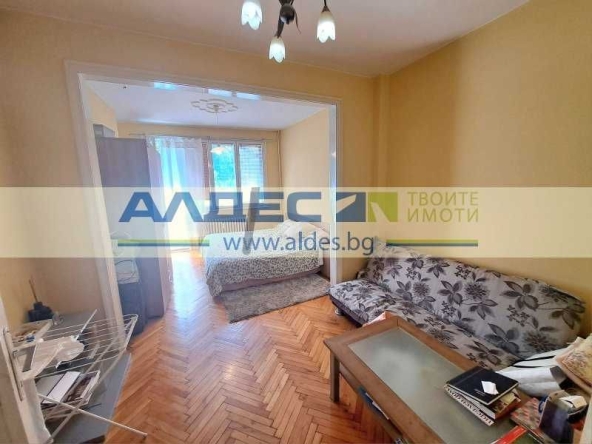 Двустаен апартамент в София, Център - 65 кв.м за 1875 €/кв.м - Снимка #1