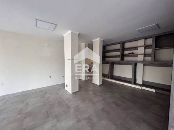Дава се под наем Магазин в Варна, Автогара - 145 кв.м за 1759.5 € - Снимка #1