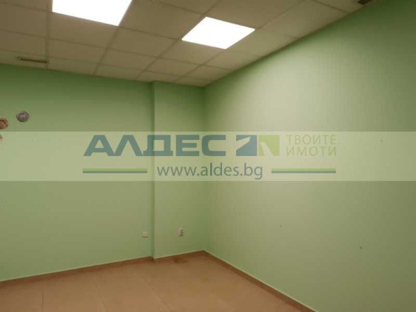 Дава се под наем Магазин в София, Младост 1 - 26 кв.м за 239.19 € - Снимка #1