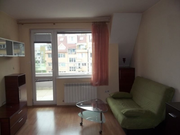 Дава се под наем Двустаен апартамент в София, Изток - 65 кв.м за 597.21 € - Снимка #1