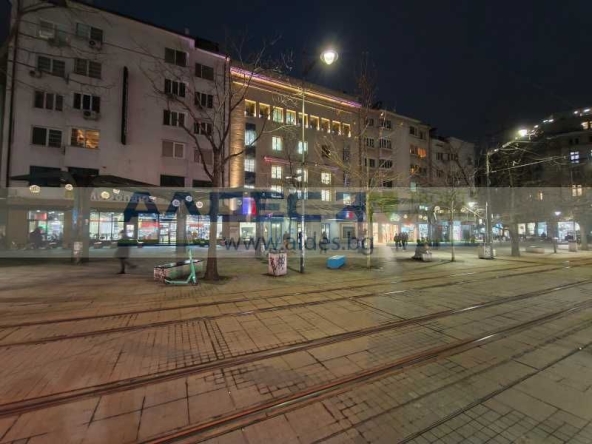 Дава се под наем Офис в София, Център - 100 кв.м за 997.05 € - Снимка #1