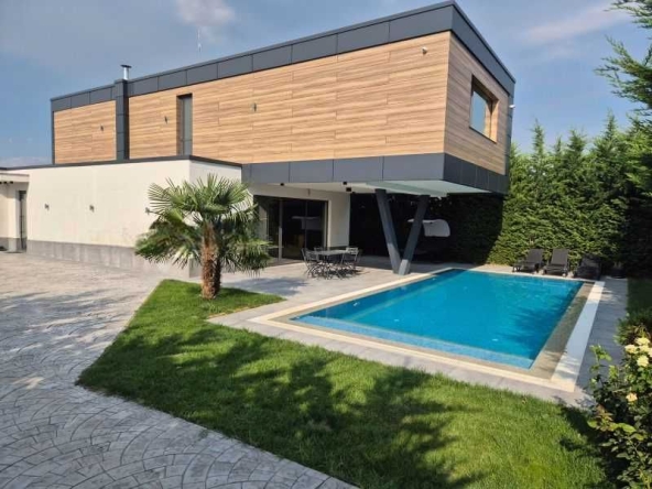 Къща в с. Марково, Област Пловдив - 236 кв.м за 1934 €/кв.м - Снимка #1