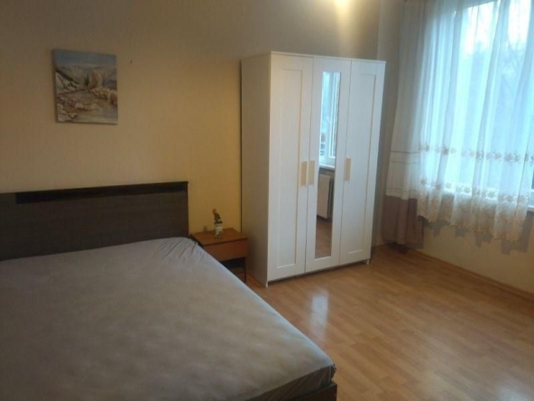 Дава се под наем Двустаен апартамент в София, Лозенец - 86 кв.м за 608.43 € - Снимка #1