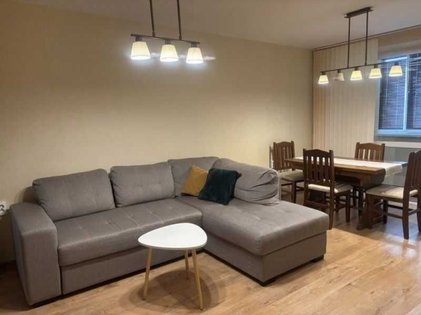 Дава се под наем Двустаен апартамент в София, Младост 2 - 90 кв.м за 847.62 € - Снимка #1