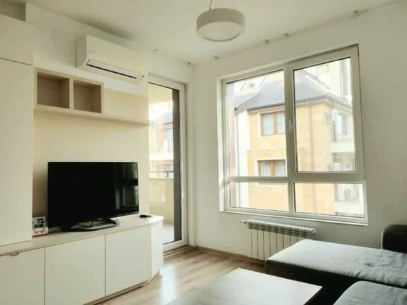 Дава се под наем Двустаен апартамент в София, Витоша - 60 кв.м за 469.2 € - Снимка #1