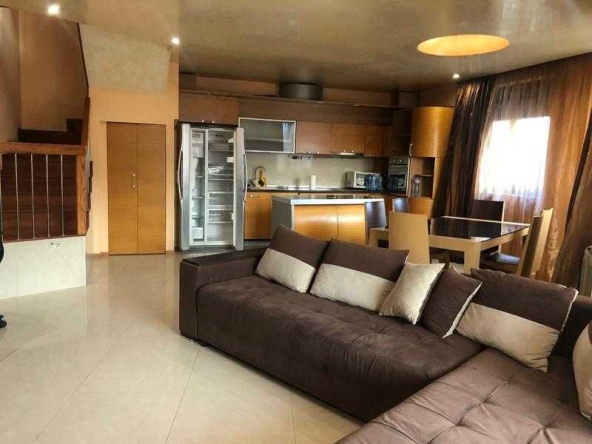 Дава се под наем Четиристаен апартамент в София, Левски - 125 кв.м за 578.34 € - Снимка #1