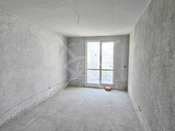 Тристаен апартамент в Бургас, Меден рудник - зона А - 108 кв.м за 416 €/кв.м - Снимка #1