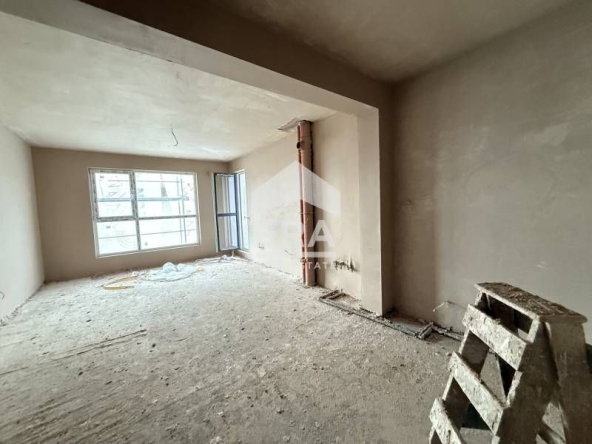 Тристаен апартамент в Варна, Виница - 105 кв.м за 753 €/кв.м - Снимка #1