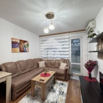 Дава се под наем Тристаен апартамент в Варна, Базар Левски - 70 кв.м за 648.21 € - Снимка #1