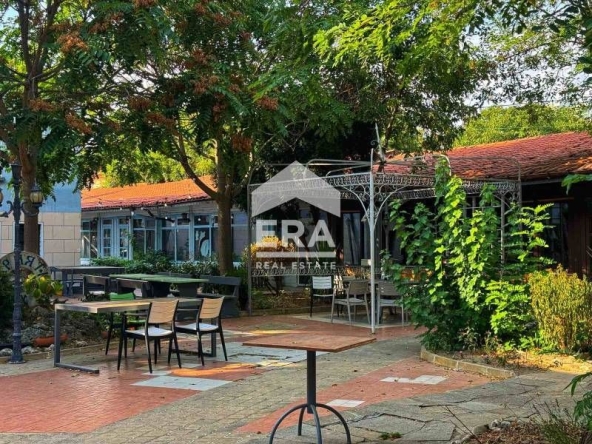 Заведение в Хасково, Любен Каравелов - 237 кв.м за 1098 €/кв.м - Снимка #1