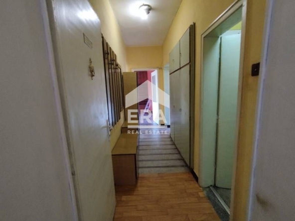 Двустаен апартамент в Хасково, Център - 78 кв.м за 1144 €/кв.м - Снимка #1