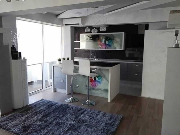 Дава се под наем Тристаен апартамент в Пловдив, Мараша - 112 кв.м за 518.67 € - Снимка #1