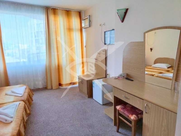 Хотел в к.к. Слънчев бряг - 5970 кв.м за 385 €/кв.м - Снимка #1