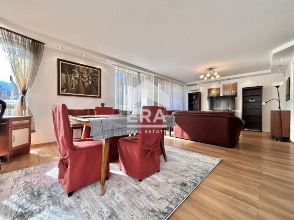 Дава се под наем Тристаен апартамент в София, Стрелбище - 106 кв.м за 900 € - Снимка #1