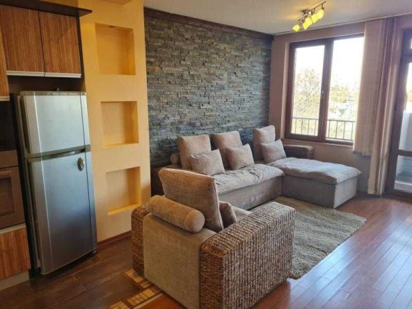 Дава се под наем Двустаен апартамент в Бургас, Лазур - 80 кв.м за 408 € - Снимка #1