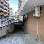 Дава се под наем Гараж / Паркомясто в София, Дървеница - 18 кв.м за 129.54 € - Снимка #1