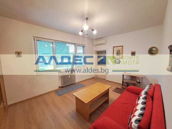 Двустаен апартамент в София, Оборище - 65 кв.м за 2079 €/кв.м - Снимка #1