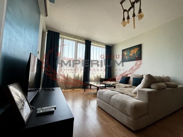 Дава се под наем Двустаен апартамент в к.к. Св.Св. Константин и Елена - 70 кв.м за 510 € - Снимка #1