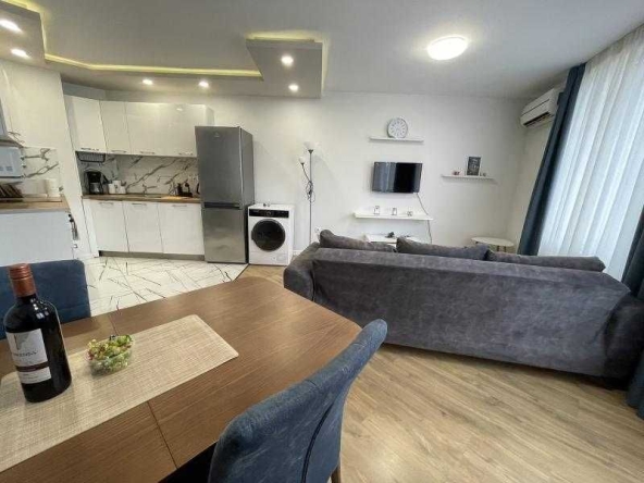 Дава се под наем Двустаен апартамент в Бургас, Лазур - 76 кв.м за 561 € - Снимка #1
