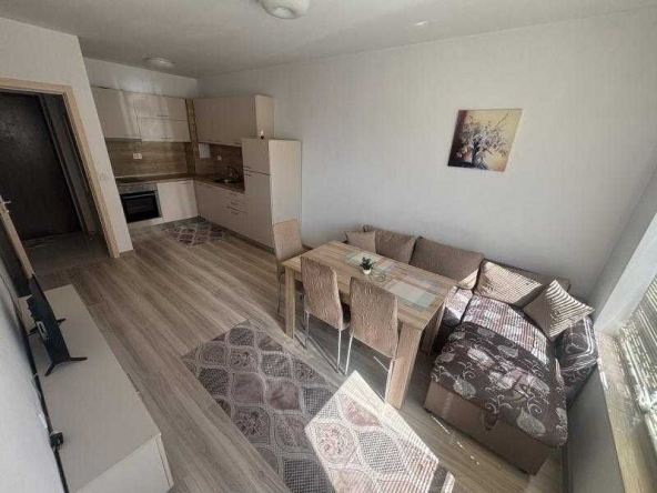 Дава се под наем Двустаен апартамент в Бургас, Сарафово - 55 кв.м за 357 € - Снимка #1