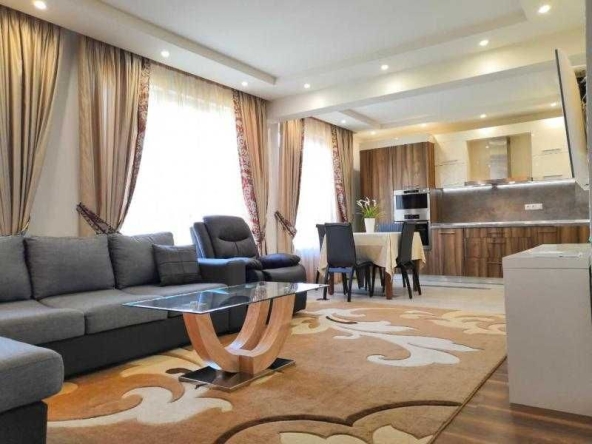 Дава се под наем Мезонет в Бургас, Център - 160 кв.м за 1020 € - Снимка #1